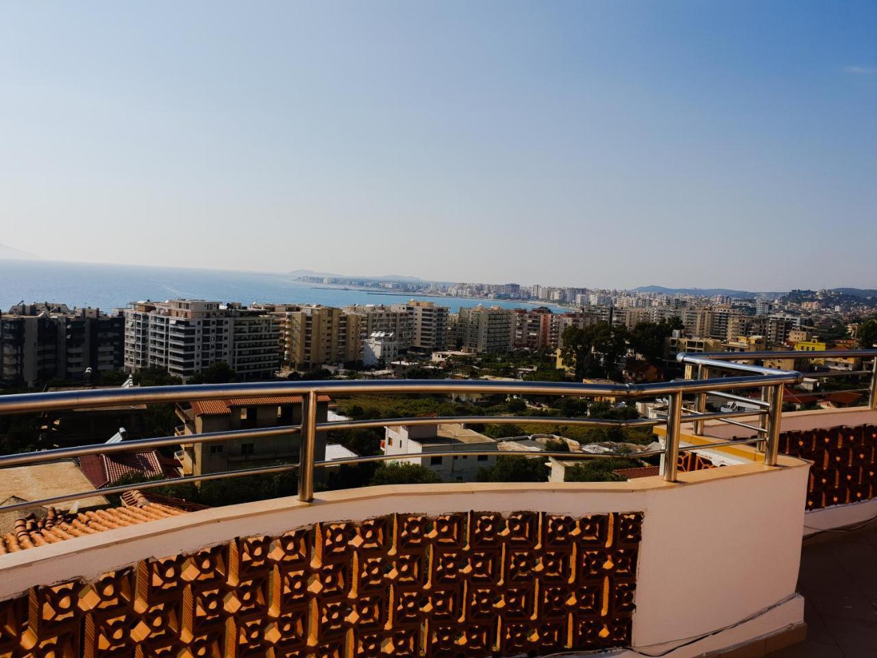 Lux Apartments Vlorë Exteriör bild